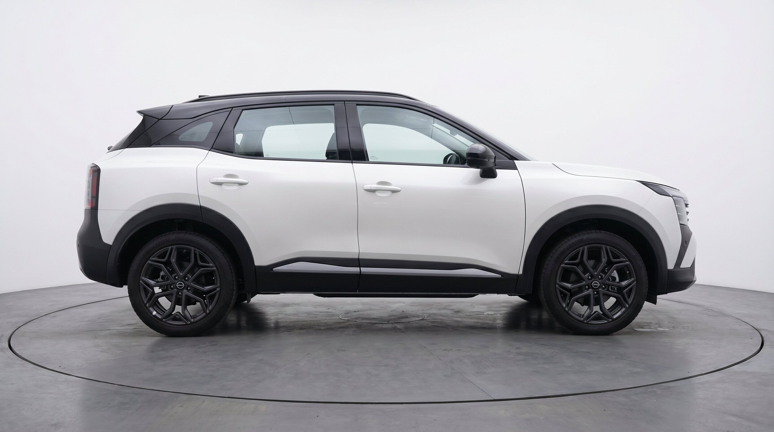 Thumbnail: 2026 Nissan Kicks - 11