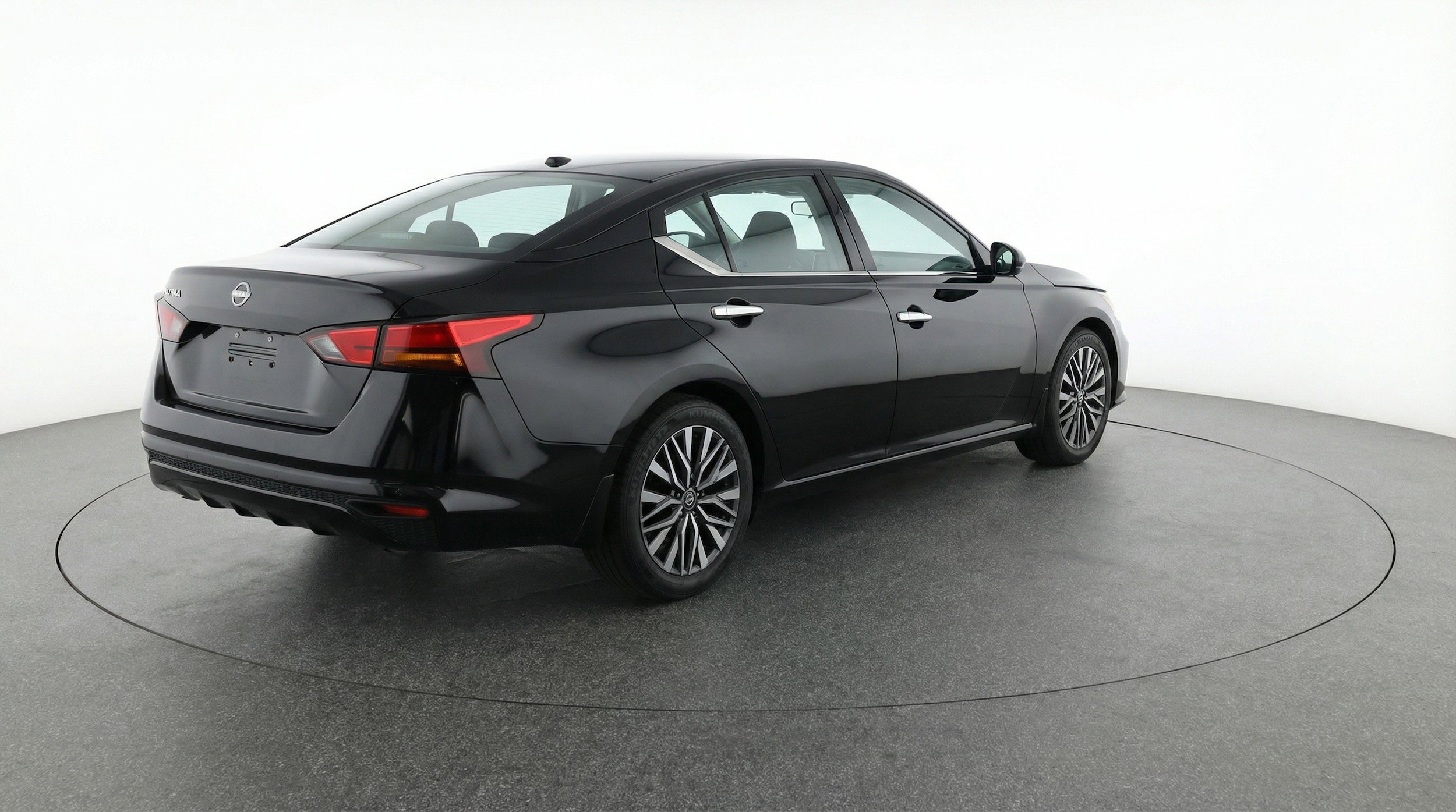 Thumbnail: 2025 Nissan Altima - 9