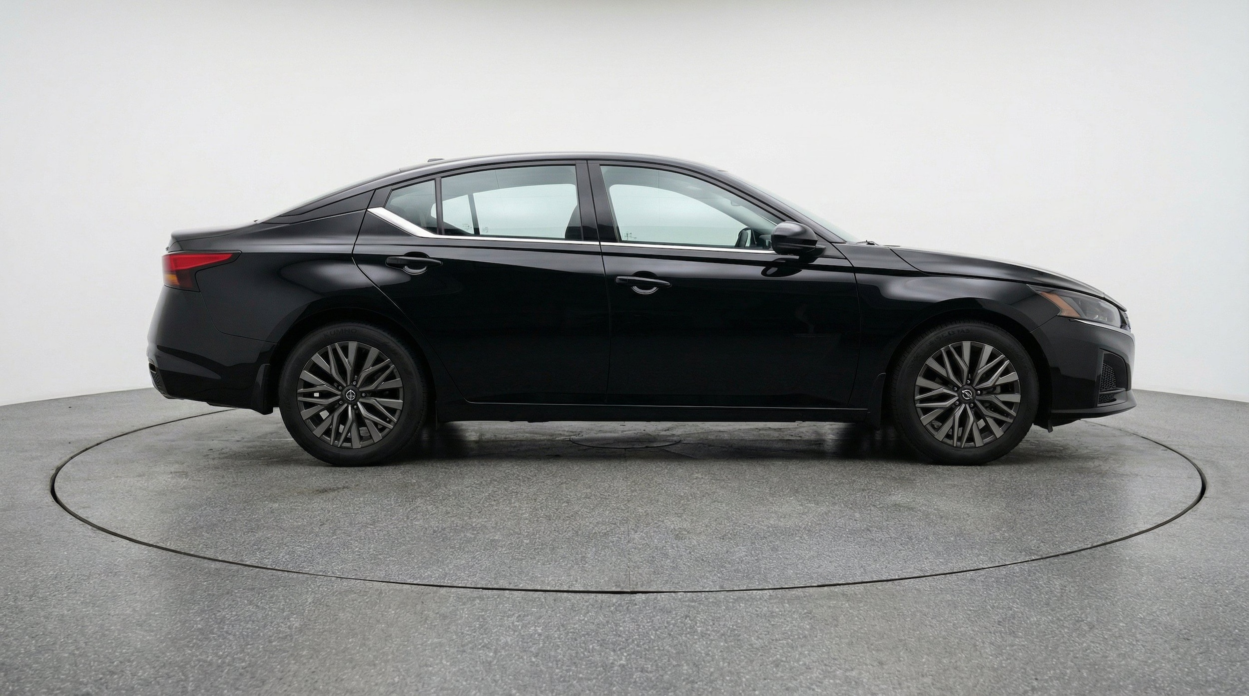 Thumbnail: 2025 Nissan Altima - 11