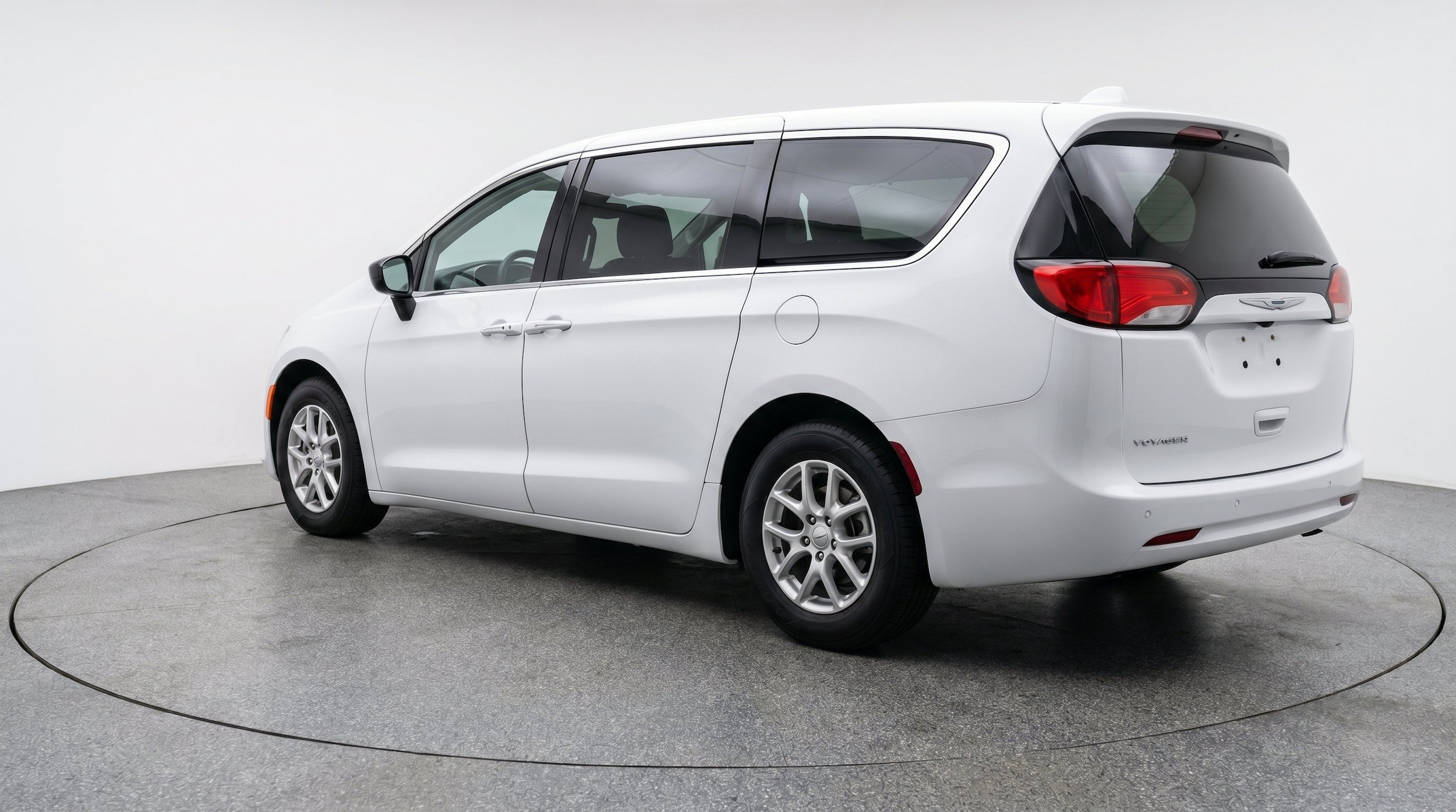 Thumbnail: 2024 Chrysler Voyager - 6