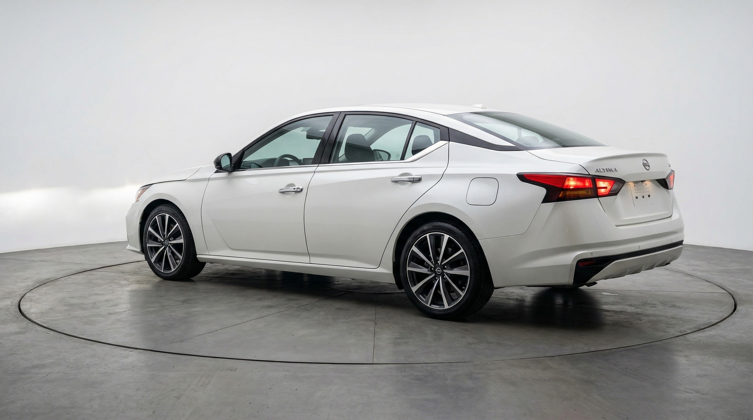 Thumbnail: 2025 Nissan Altima - 5