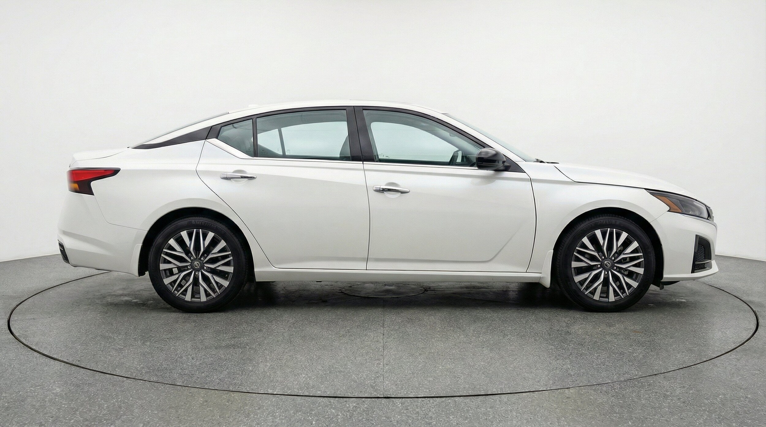 Thumbnail: 2025 Nissan Altima - 11