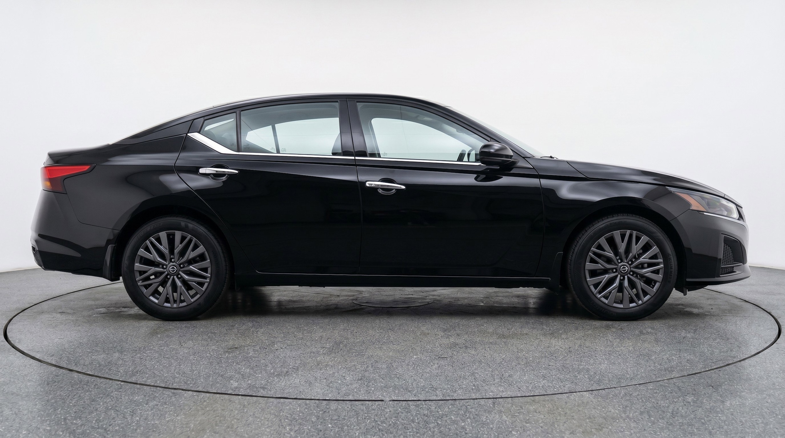 Thumbnail: 2025 Nissan Altima - 11