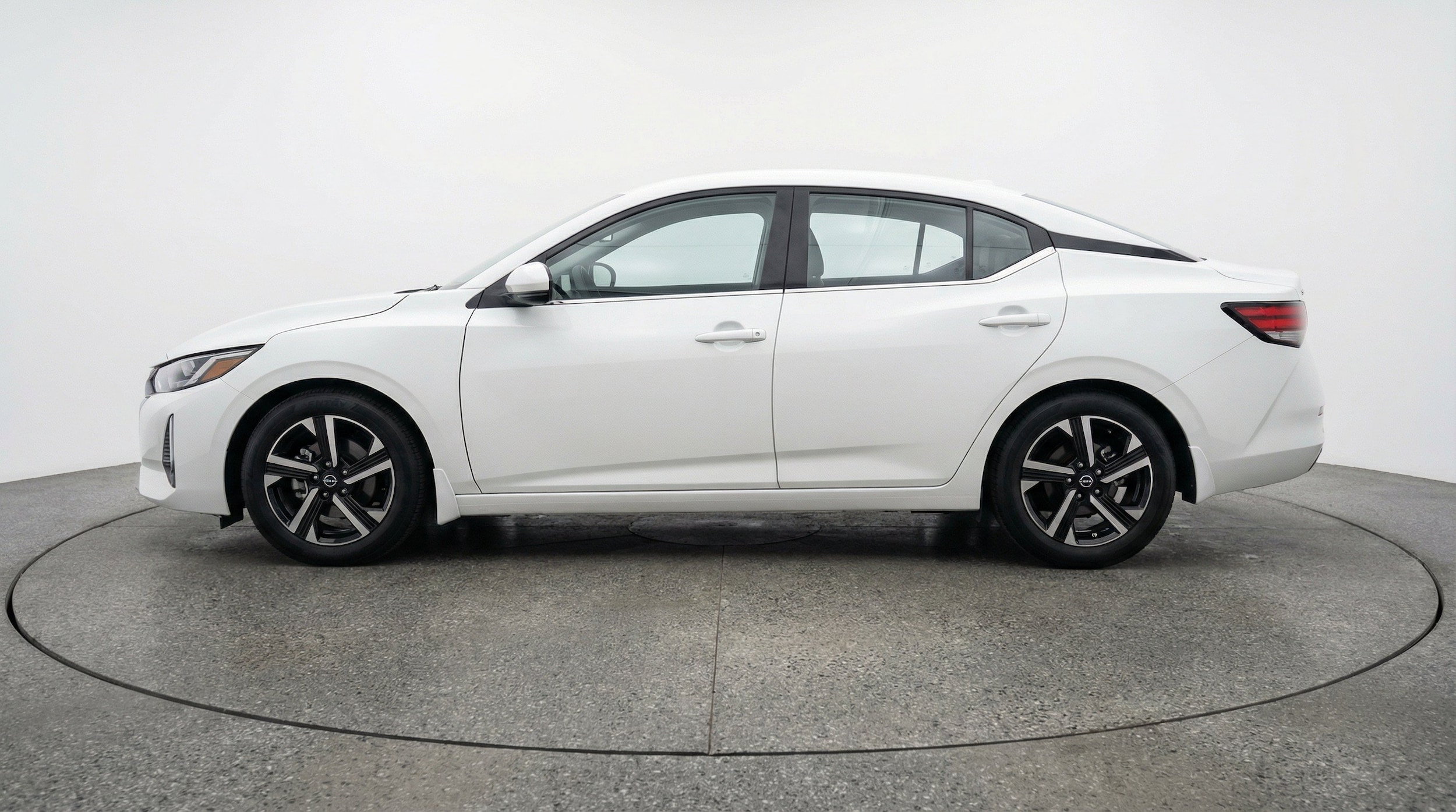Thumbnail: 2025 Nissan Sentra - 5