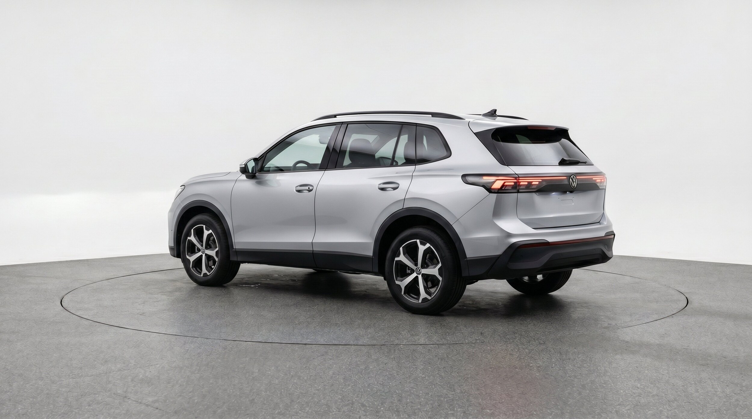 Thumbnail: 2026 Volkswagen Tiguan - 6