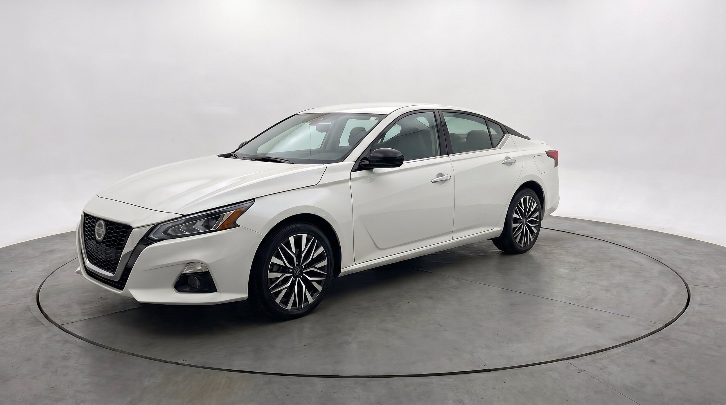 Thumbnail: 2025 Nissan Altima - 3