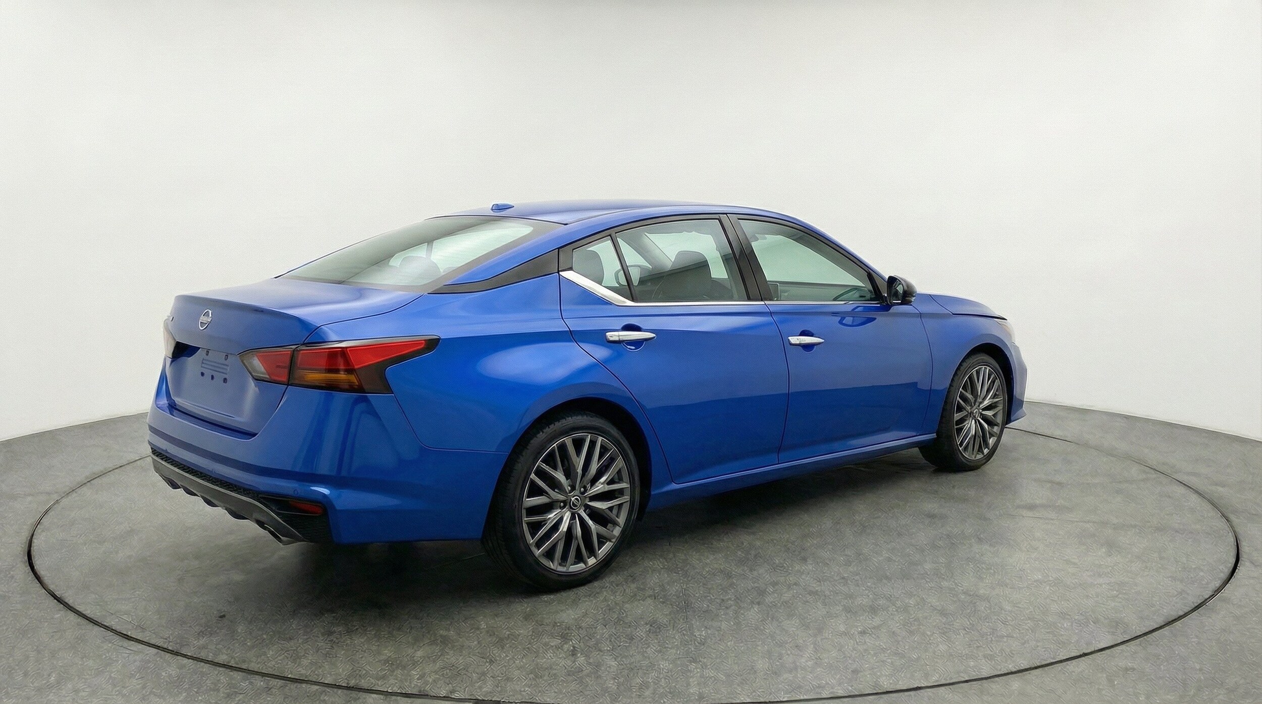 Thumbnail: 2025 Nissan Altima - 9