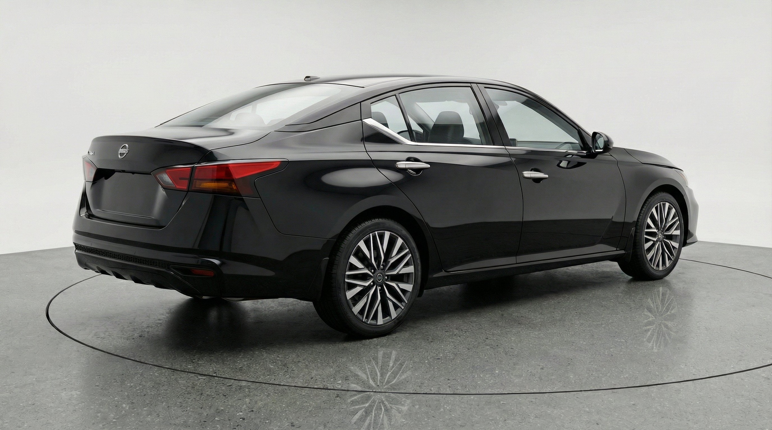 Thumbnail: 2025 Nissan Altima - 9