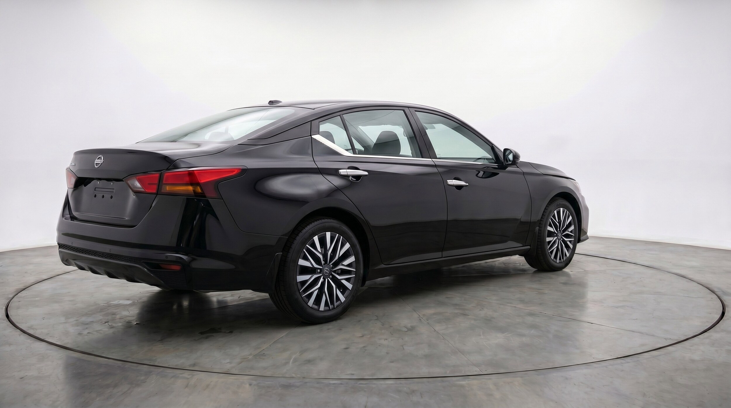 Thumbnail: 2025 Nissan Altima - 9