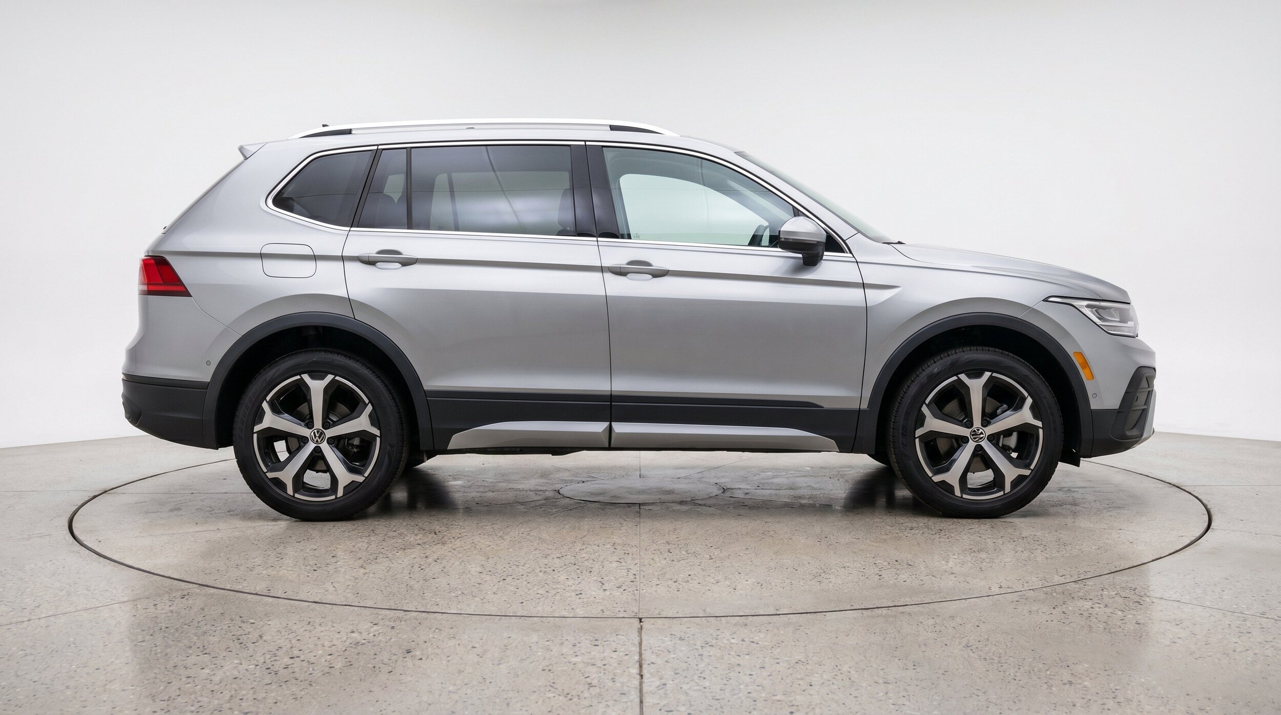 Thumbnail: 2026 Volkswagen Tiguan - 11
