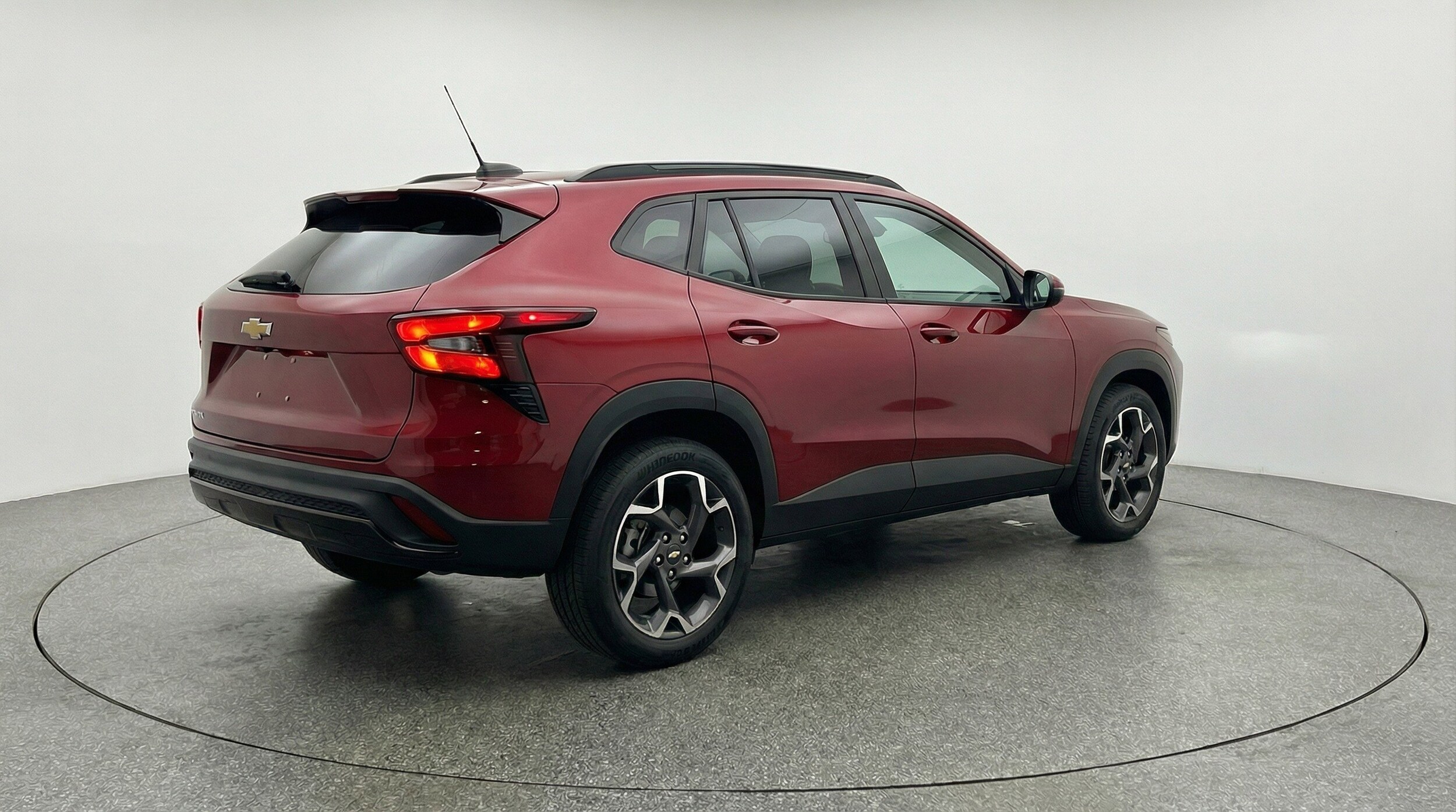 Thumbnail: 2025 Chevrolet Trax - 9