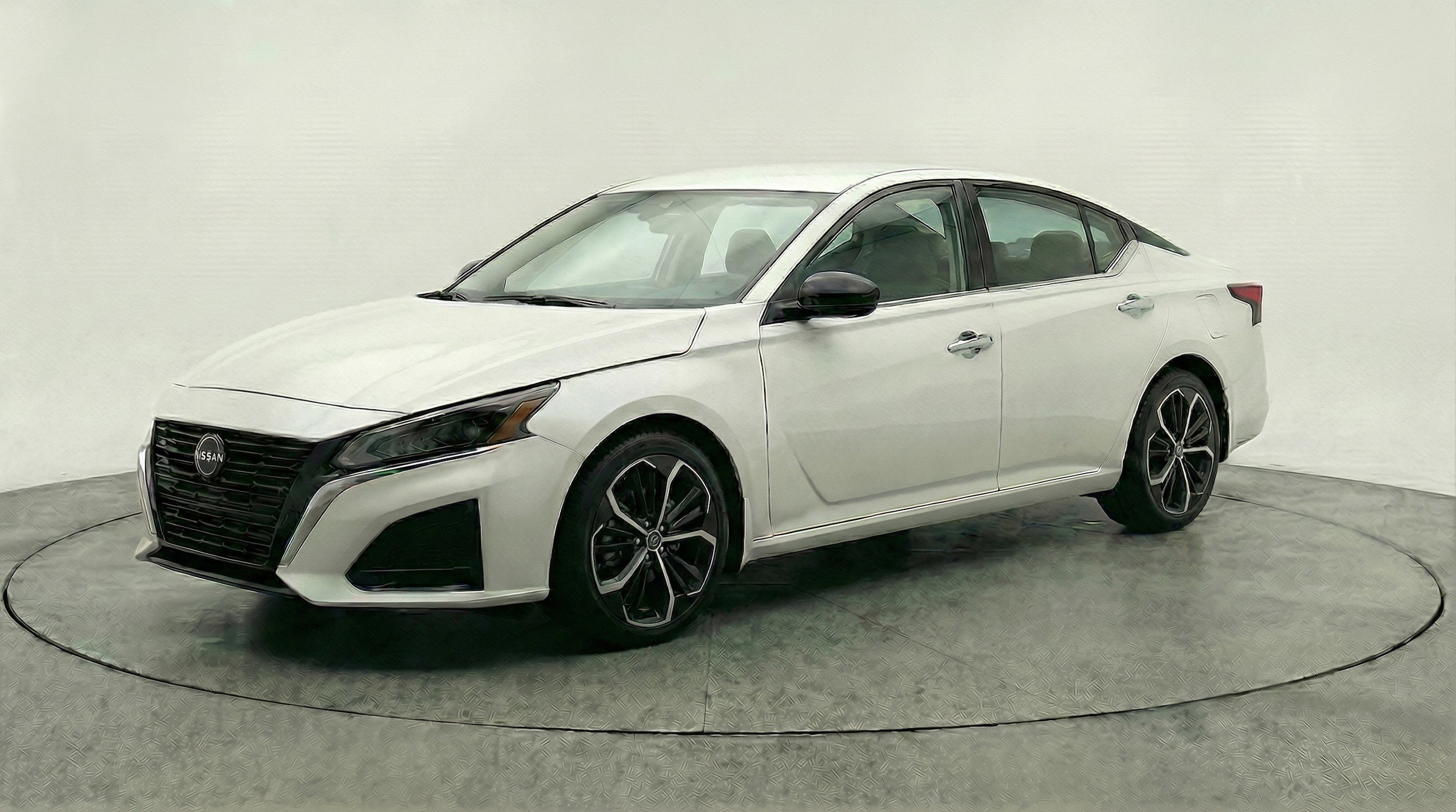 Thumbnail: 2025 Nissan Altima - 3