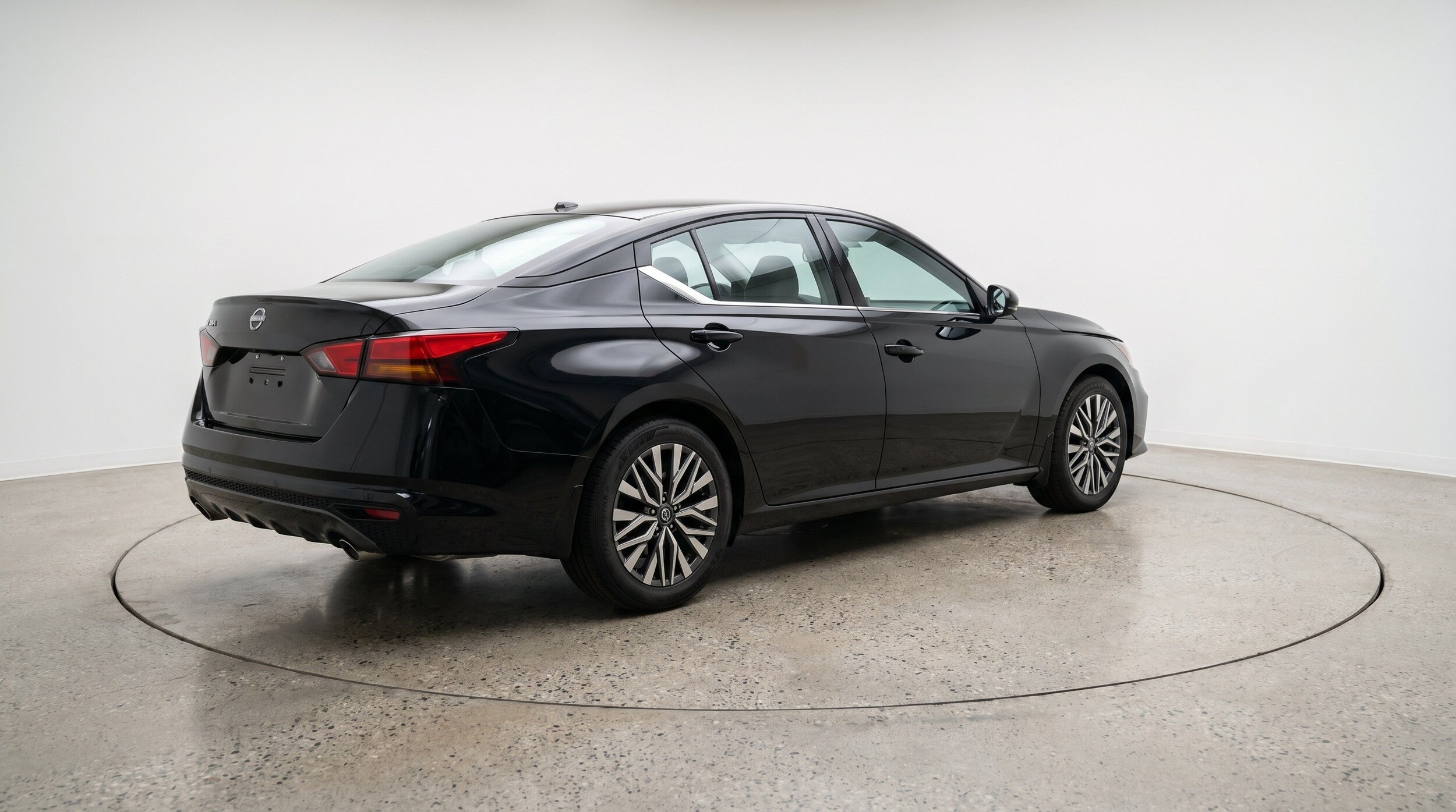 Thumbnail: 2025 Nissan Altima - 9