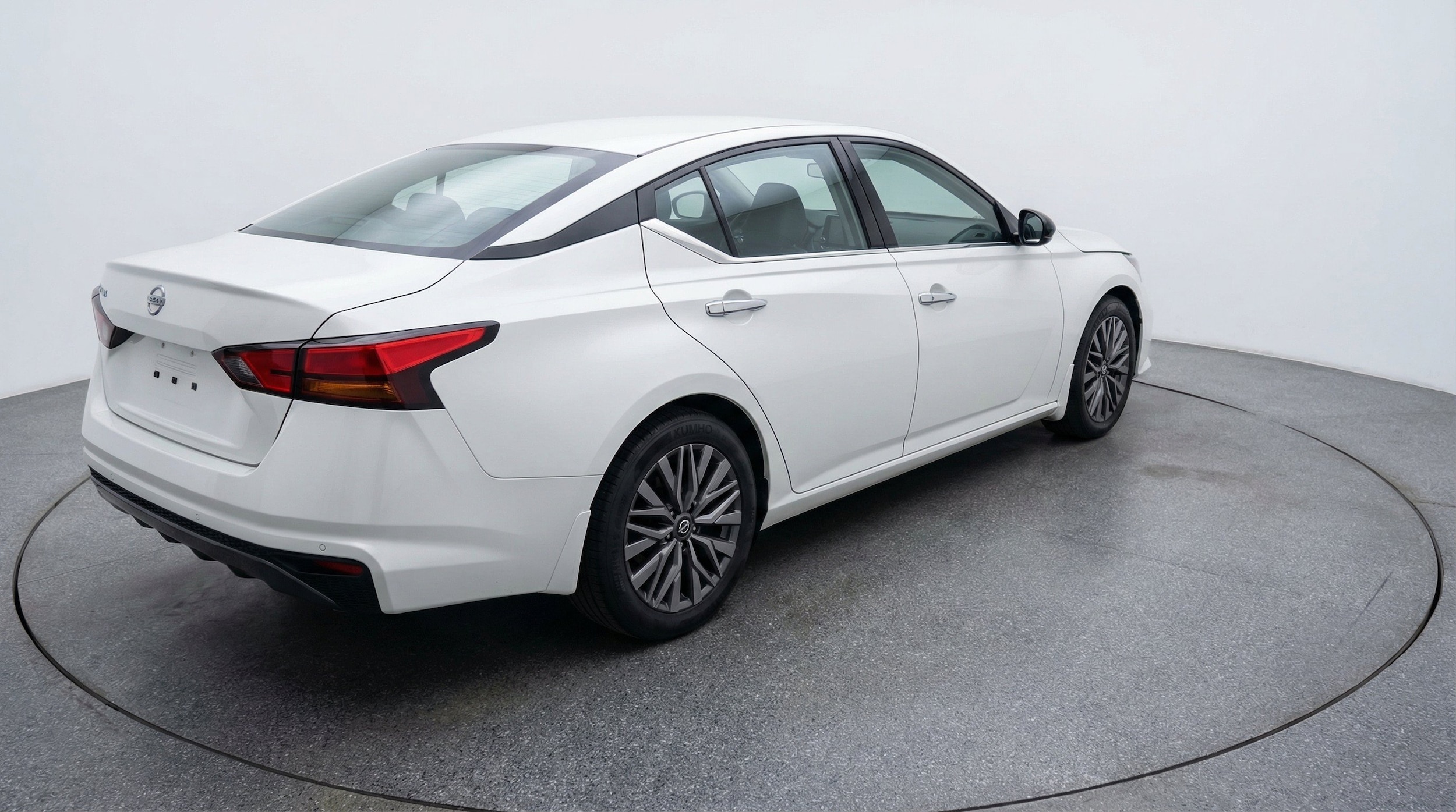 Thumbnail: 2025 Nissan Altima - 9