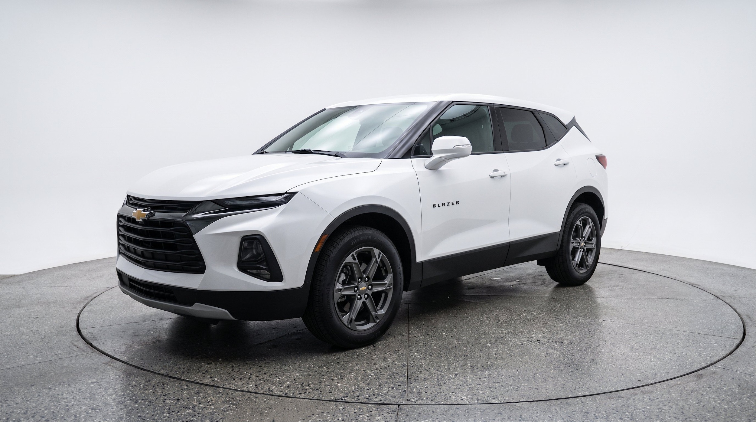 Thumbnail: 2026 Chevrolet Blazer - 3