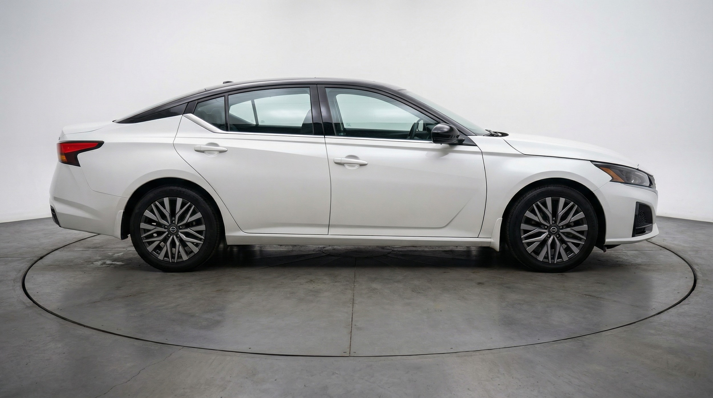 Thumbnail: 2025 Nissan Altima - 8