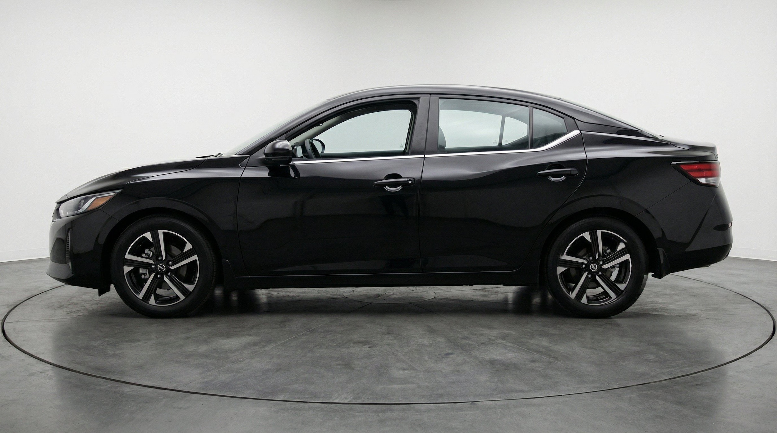 Thumbnail: 2025 Nissan Sentra - 5