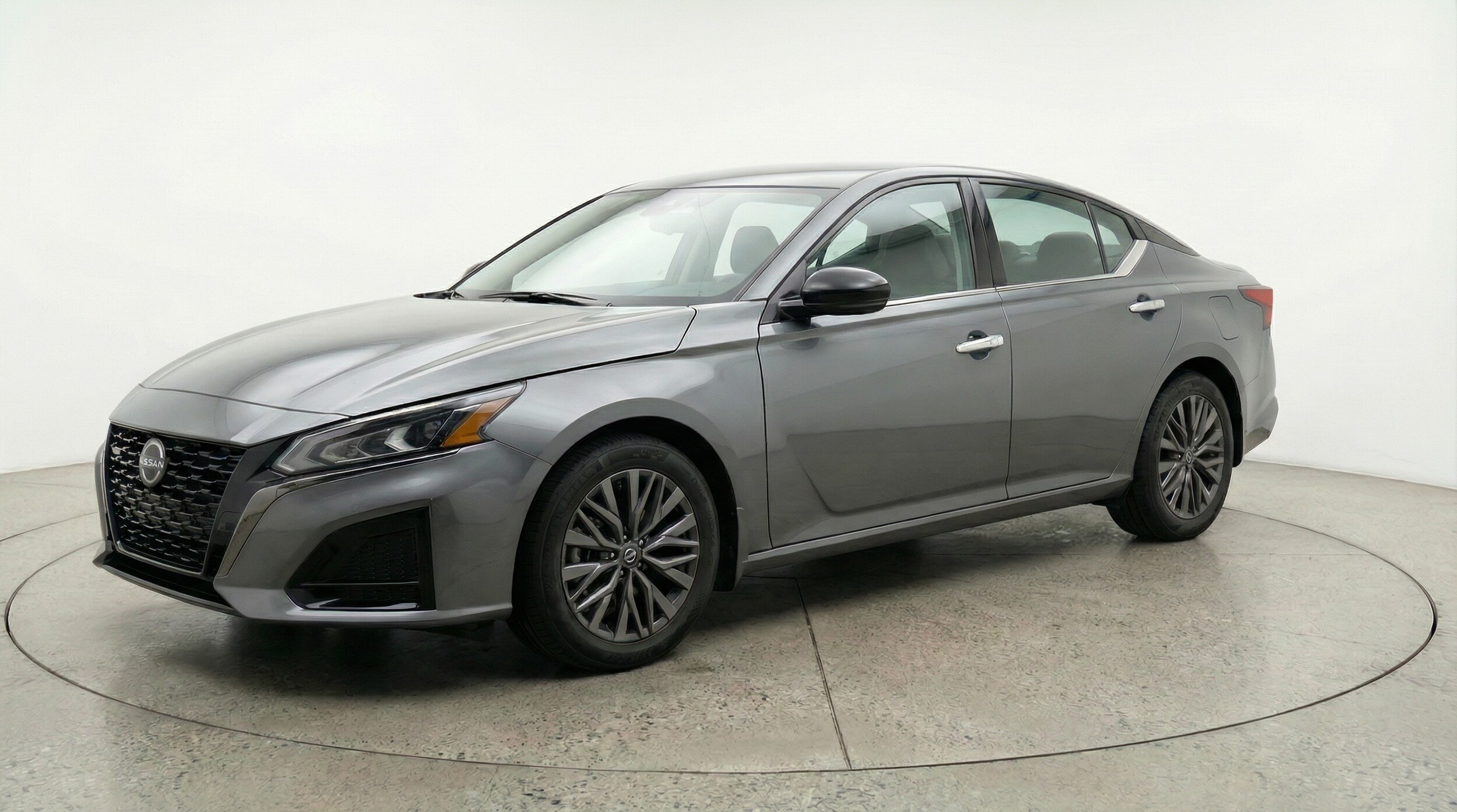 Thumbnail: 2025 Nissan Altima - 3