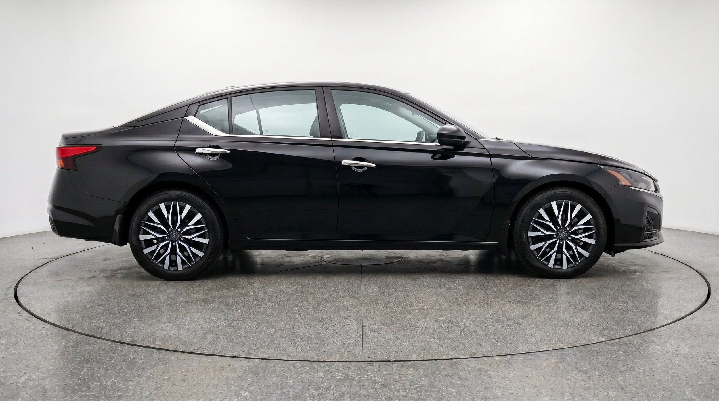 Thumbnail: 2025 Nissan Altima - 11