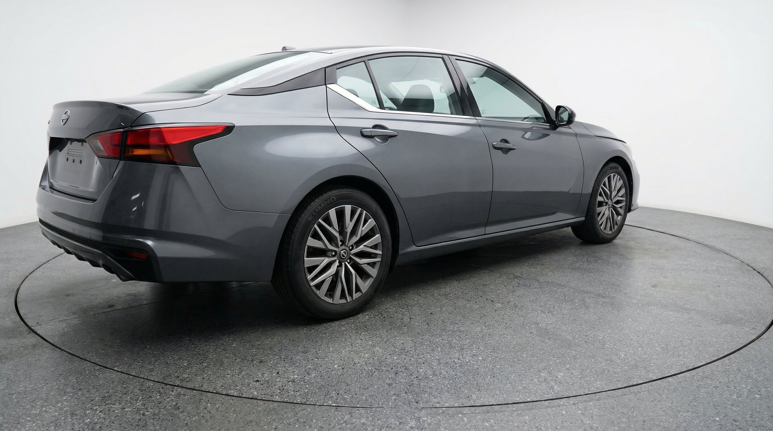 Thumbnail: 2025 Nissan Altima - 9