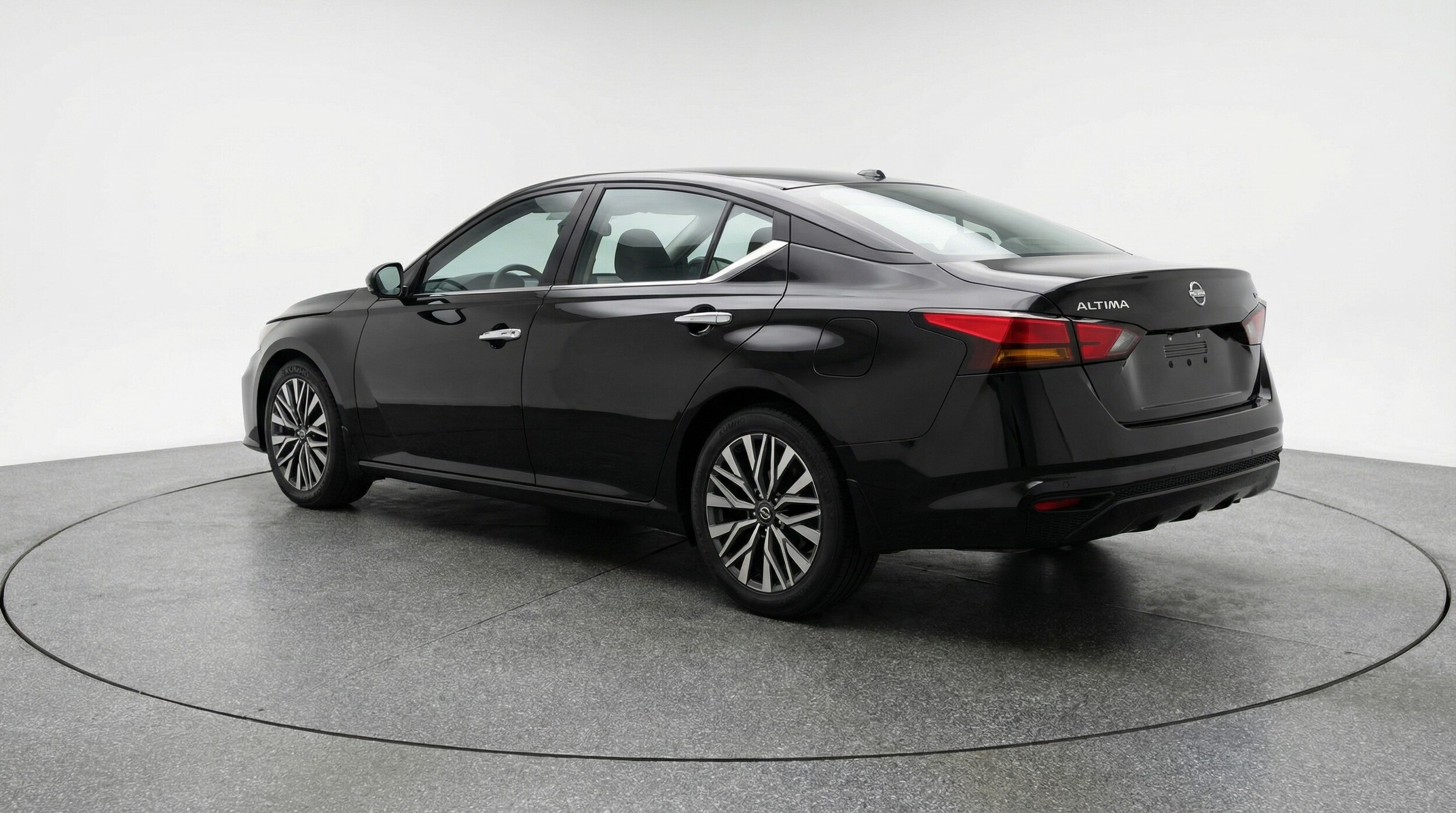 Thumbnail: 2025 Nissan Altima - 5