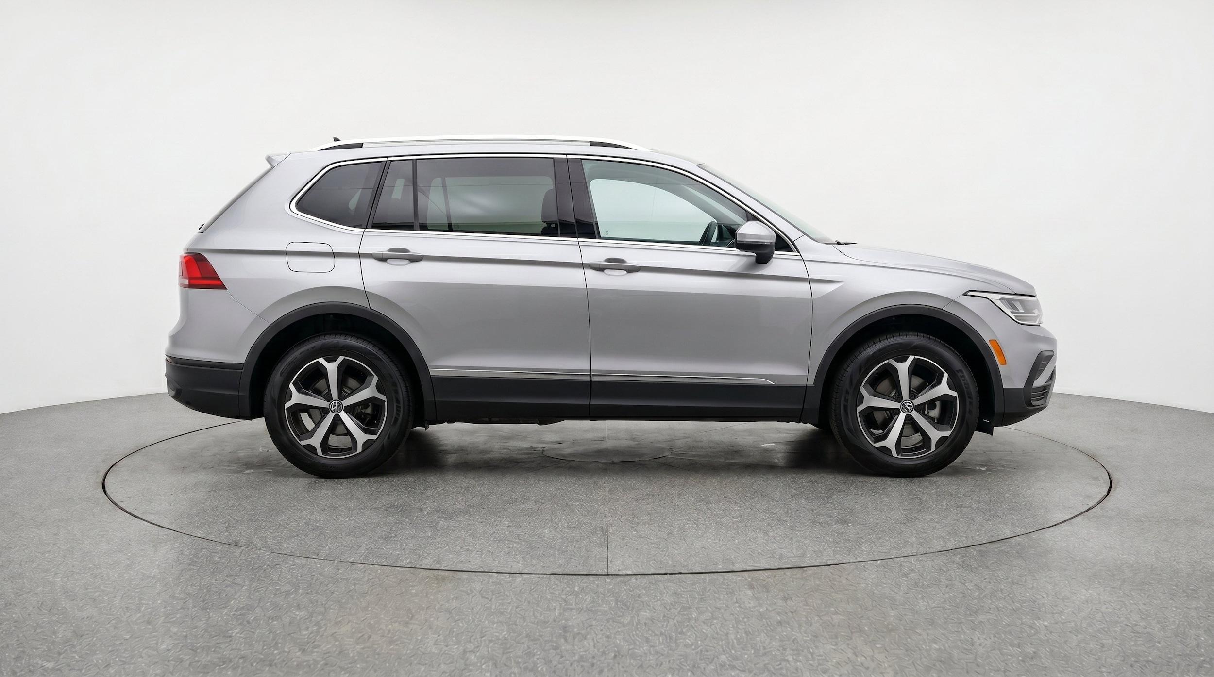 Thumbnail: 2026 Volkswagen Tiguan - 11