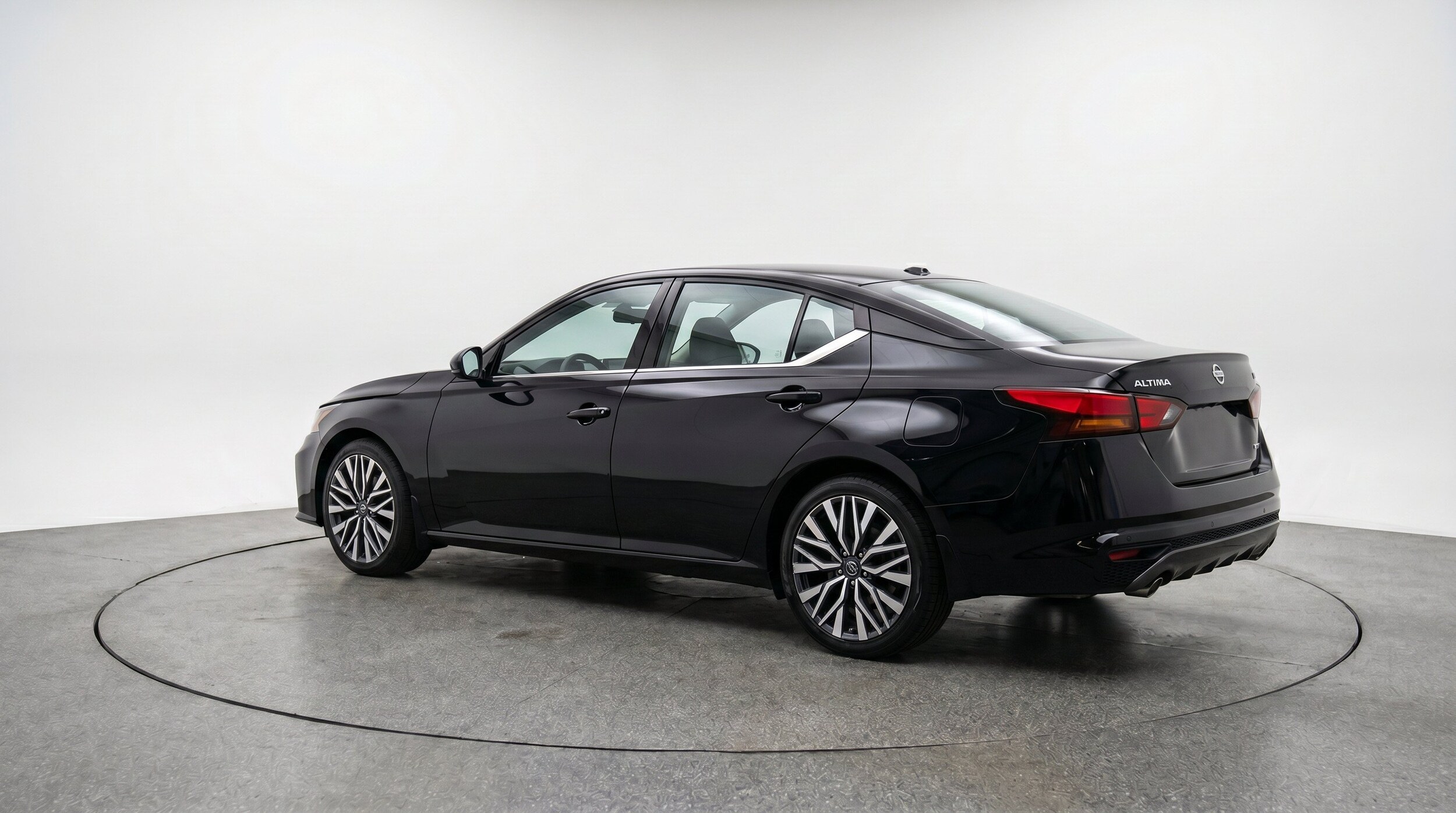 Thumbnail: 2025 Nissan Altima - 6