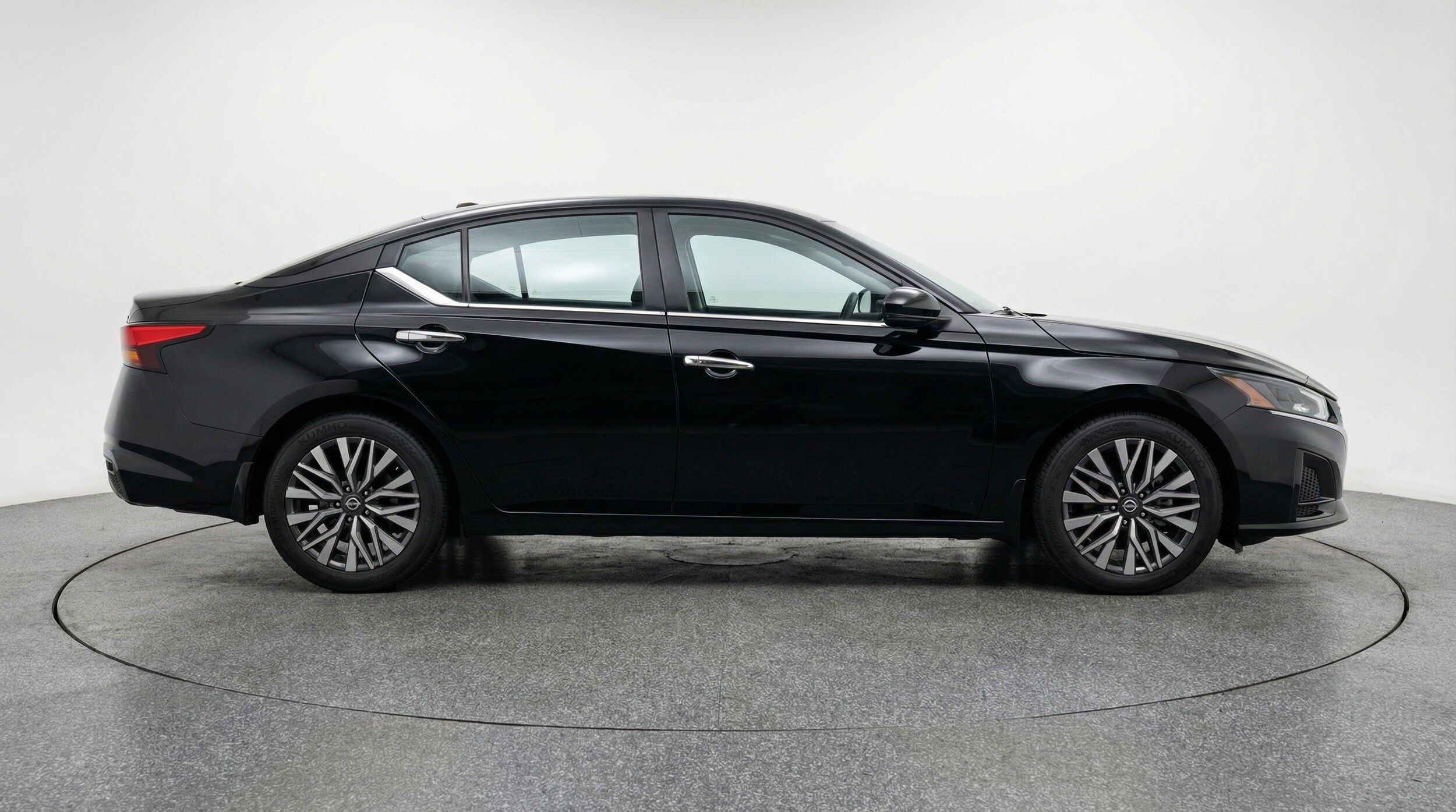 Thumbnail: 2025 Nissan Altima - 8