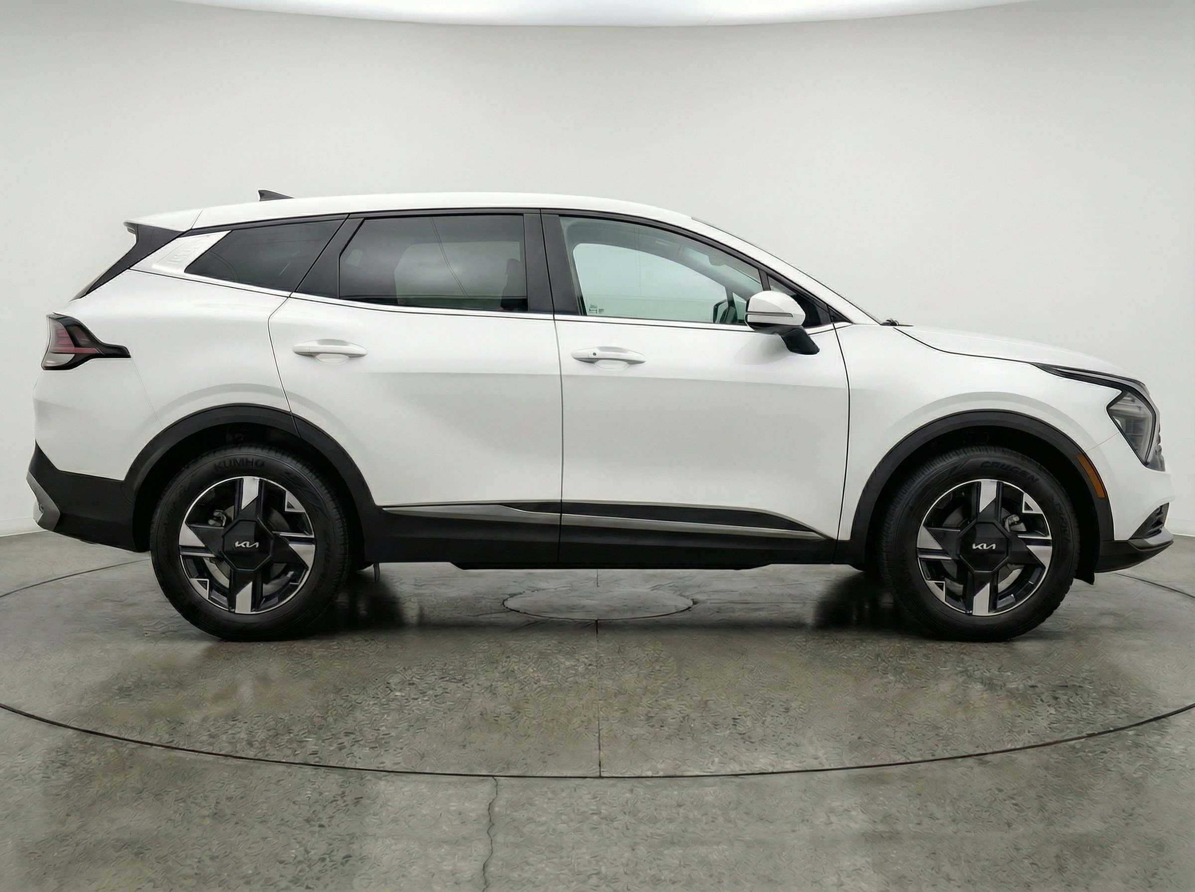 Thumbnail: 2026 Kia Sportage - 10