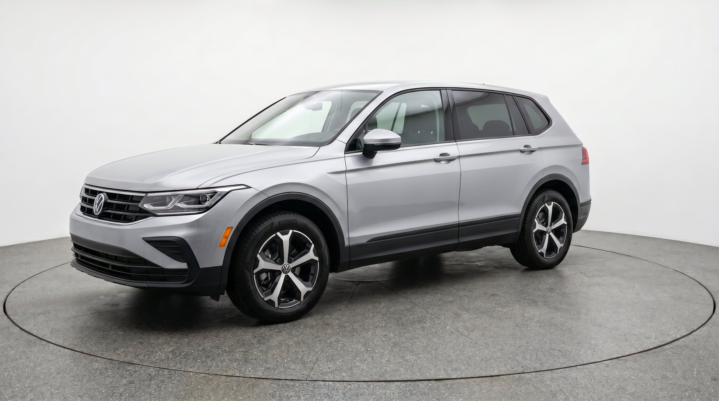 Thumbnail: 2026 Volkswagen Tiguan - 3