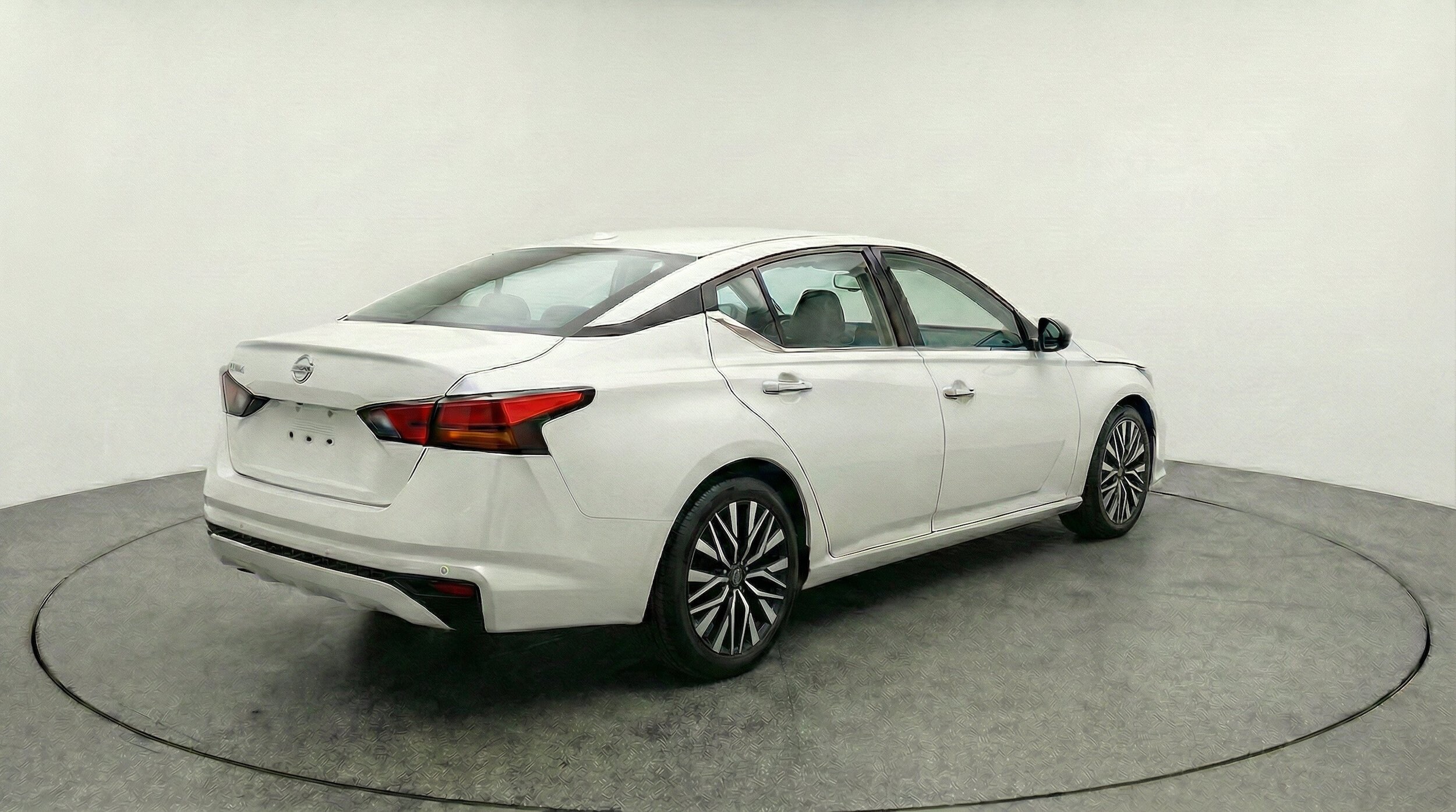 Thumbnail: 2025 Nissan Altima - 9