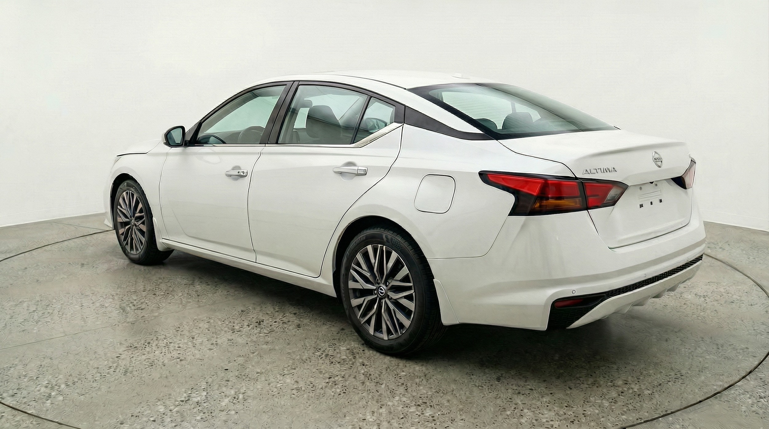 Thumbnail: 2025 Nissan Altima - 5