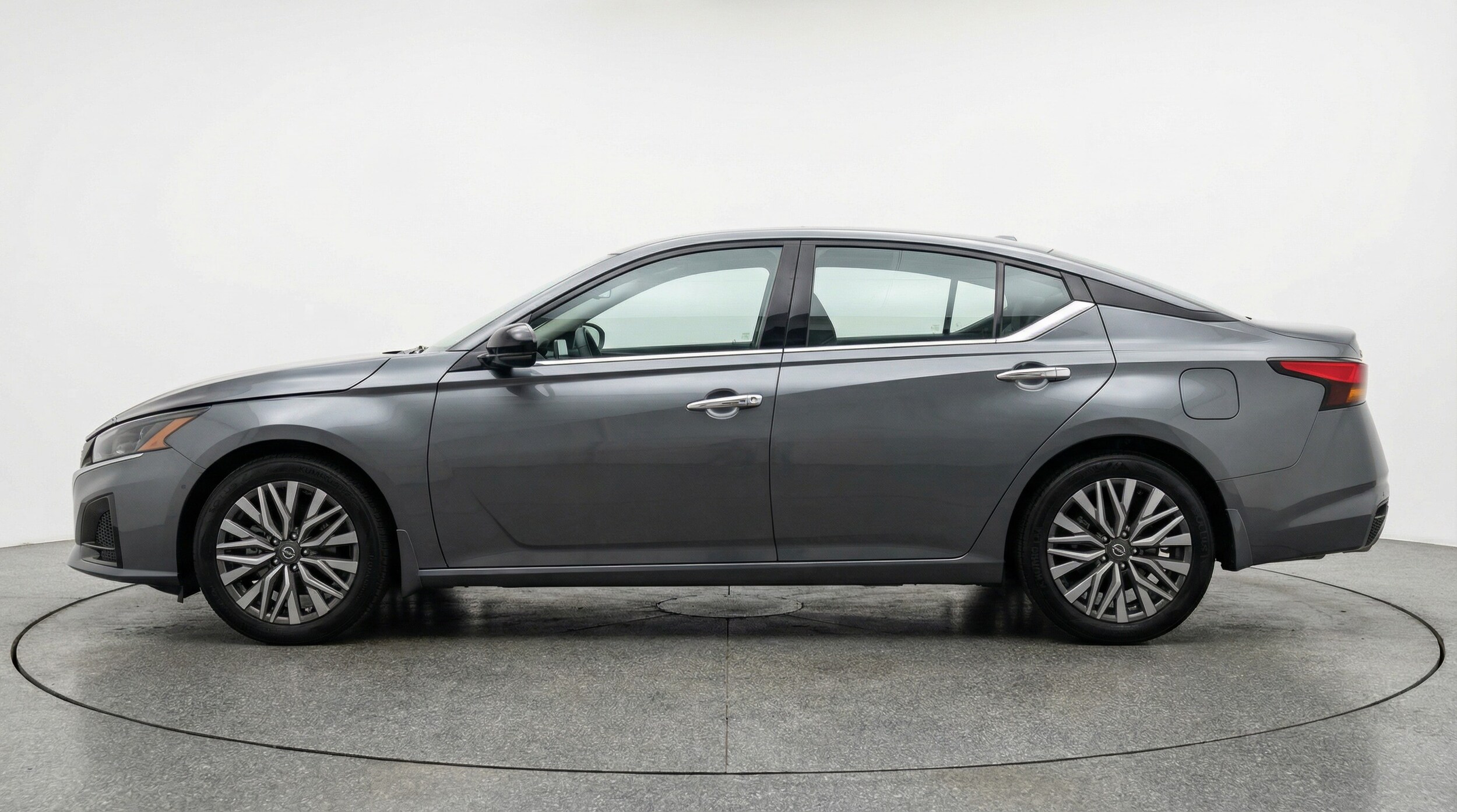 Thumbnail: 2025 Nissan Altima - 4