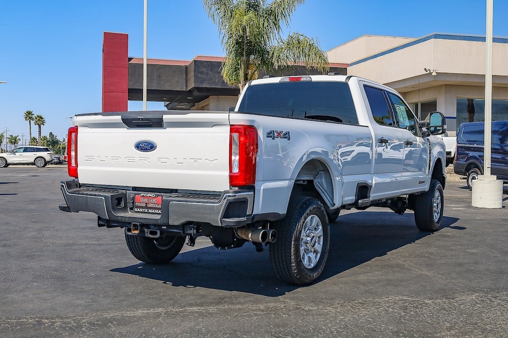 Used 2024 Ford F-250 XLT Crew Cab Truck