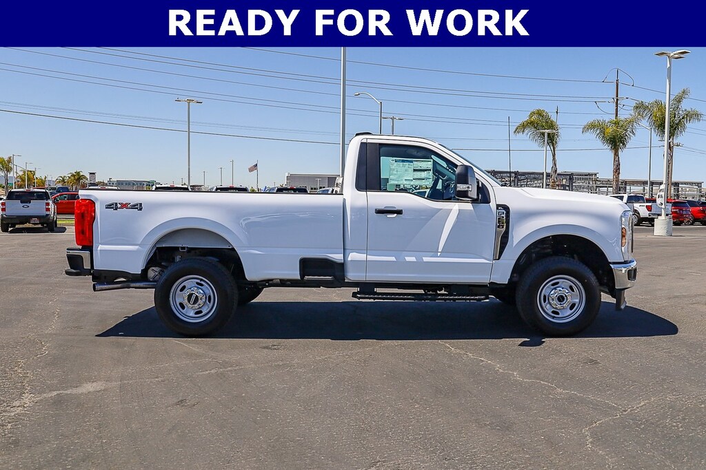 New 2025 Ford F-250SD XLT Truck