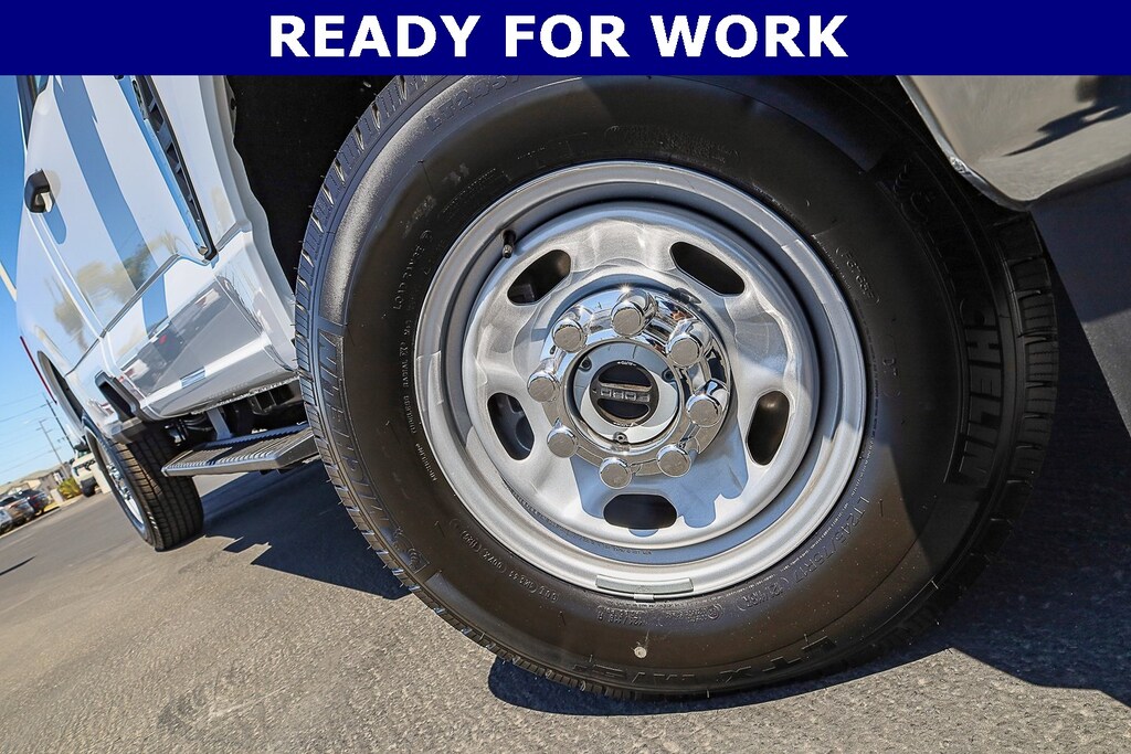 New 2025 Ford F-250SD XLT Truck