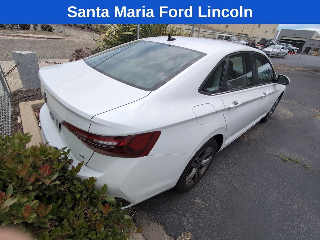 Used 2024 Volkswagen Jetta 1.5T SE Sedan