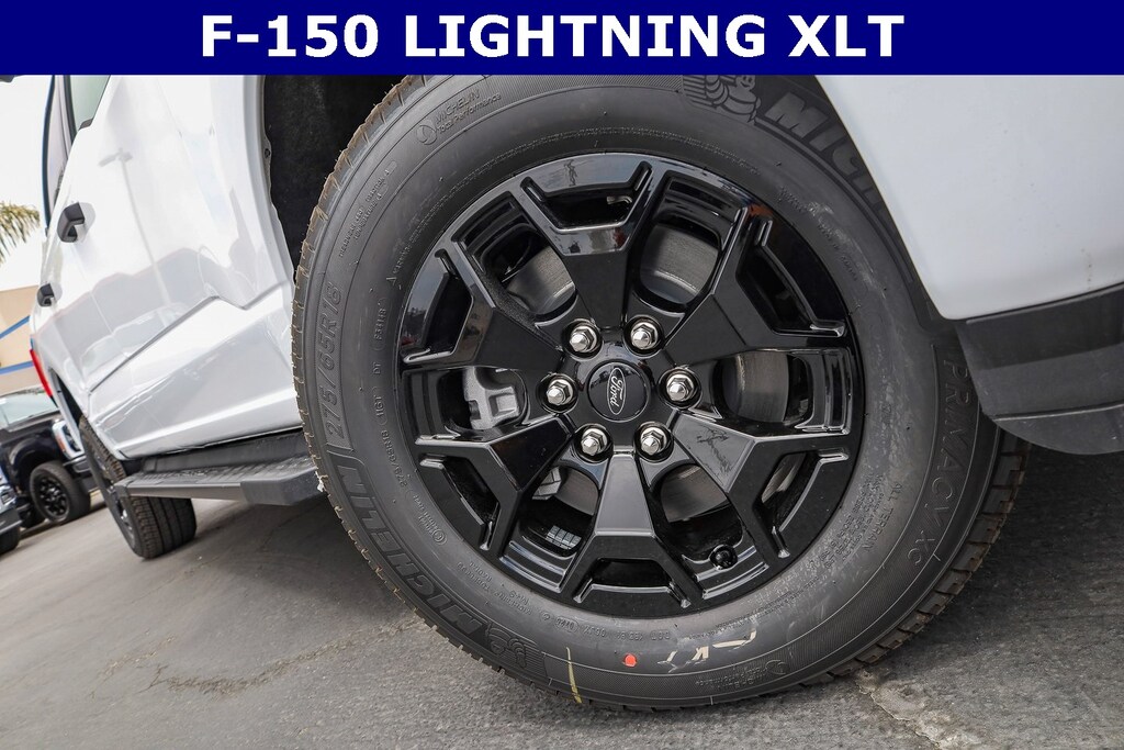 New 2025 Ford F-150 Lightning XLT Truck