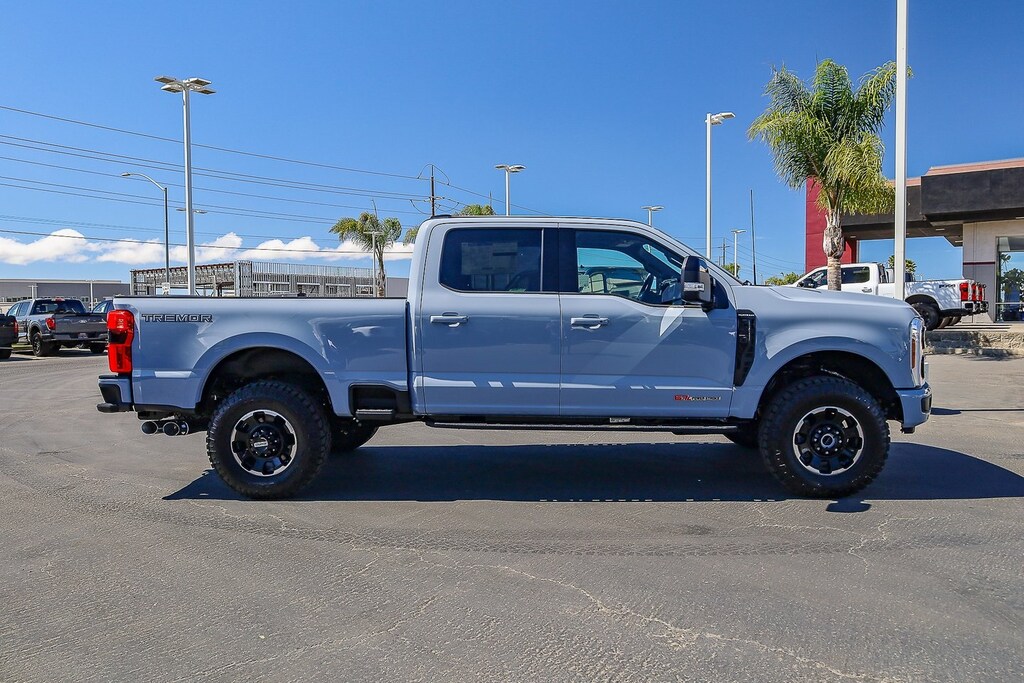 New 2025 Ford F-250SD Platinum Truck