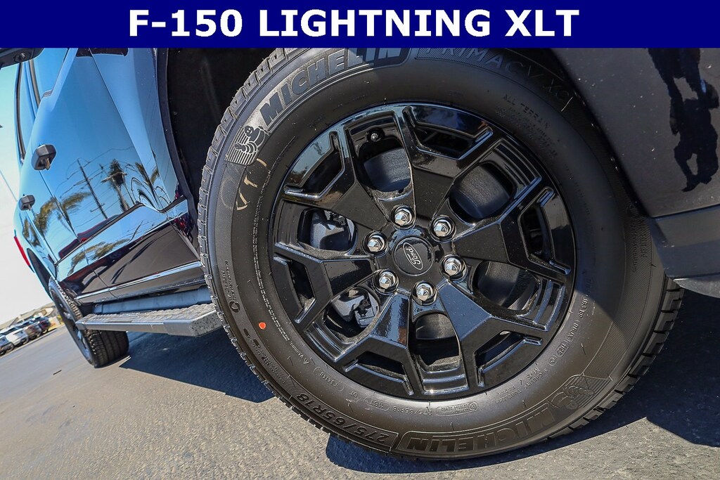 New 2025 Ford F-150 Lightning XLT Truck