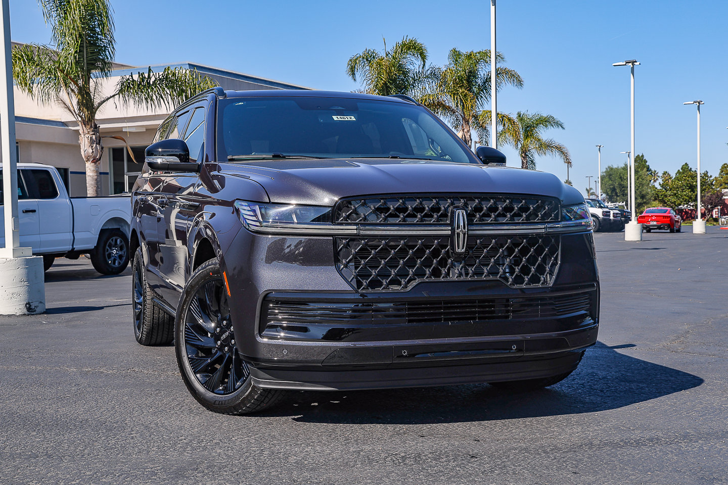 2027 Lincoln Navigator