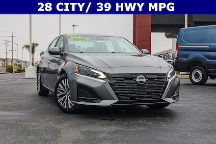 2023 Nissan Altima 2.5 SV Sedan