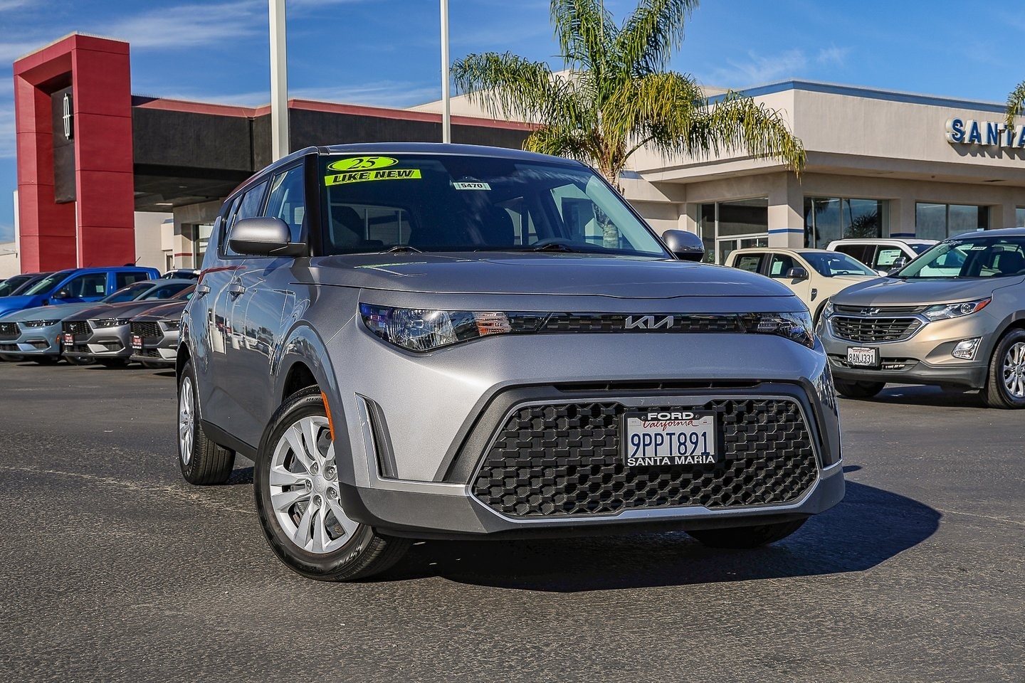 2025 Kia Soul LX's photo