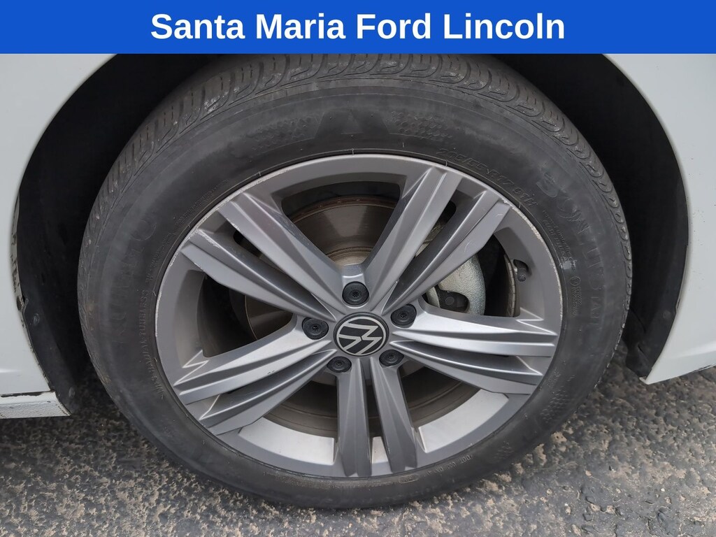 Used 2024 Volkswagen Jetta 1.5T SE Sedan