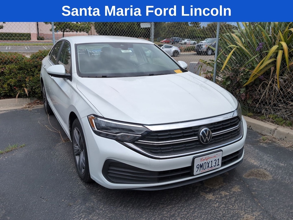 Used 2024 Volkswagen Jetta 1.5T SE Sedan