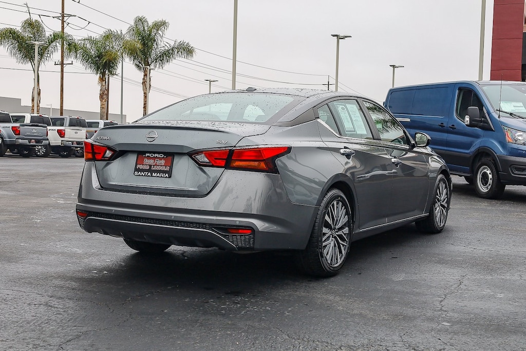Used 2023 Nissan Altima 2.5 SV Sedan