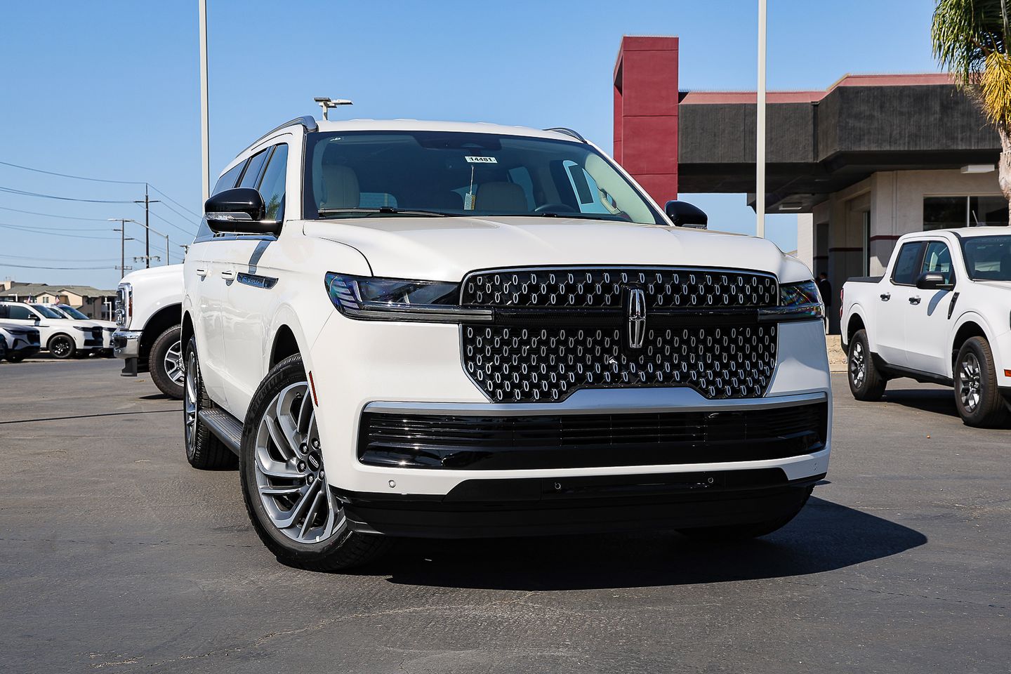 2027 Lincoln Navigator