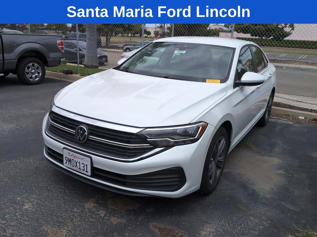 Used 2024 Volkswagen Jetta 1.5T SE Sedan