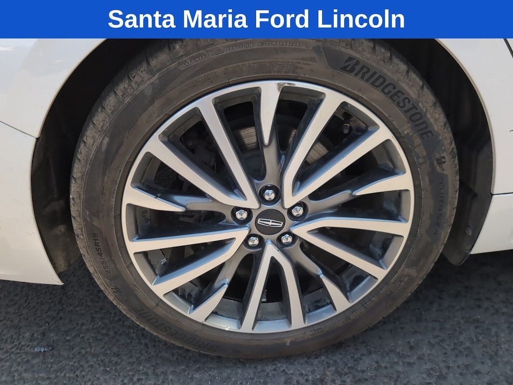 Used 2017 Lincoln Continental Select Sedan