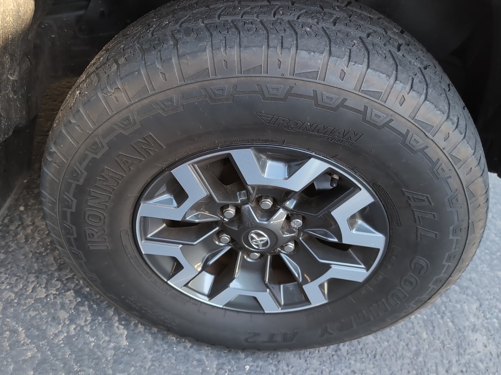 Used 2017 Toyota Tacoma TRD Off Road Crew Cab Short Bed Truck